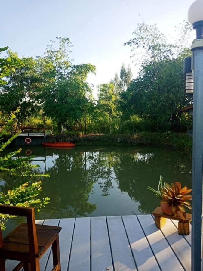 เรือนไทยใจสุขเอ๋ย Hotel Ban Bang Wa Exterior photo