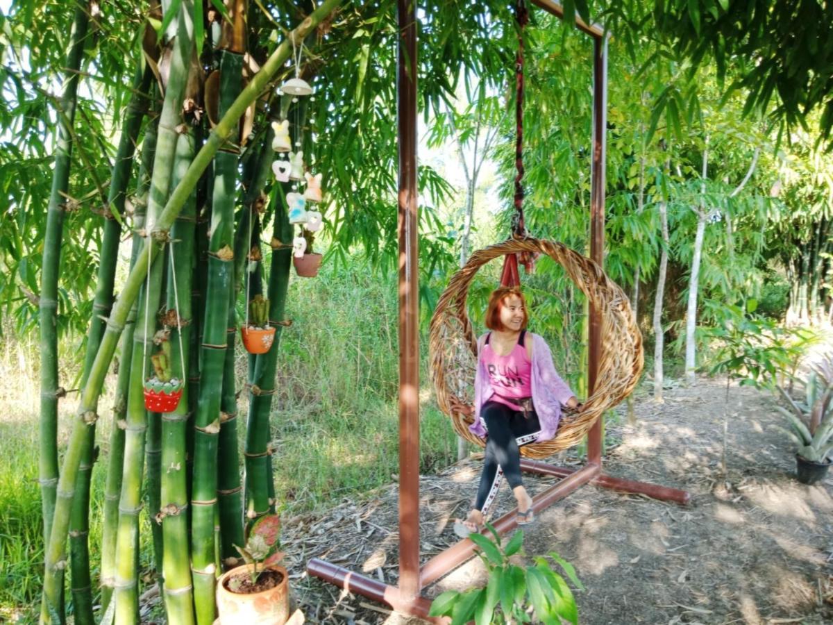 เรือนไทยใจสุขเอ๋ย Hotel Ban Bang Wa Exterior photo